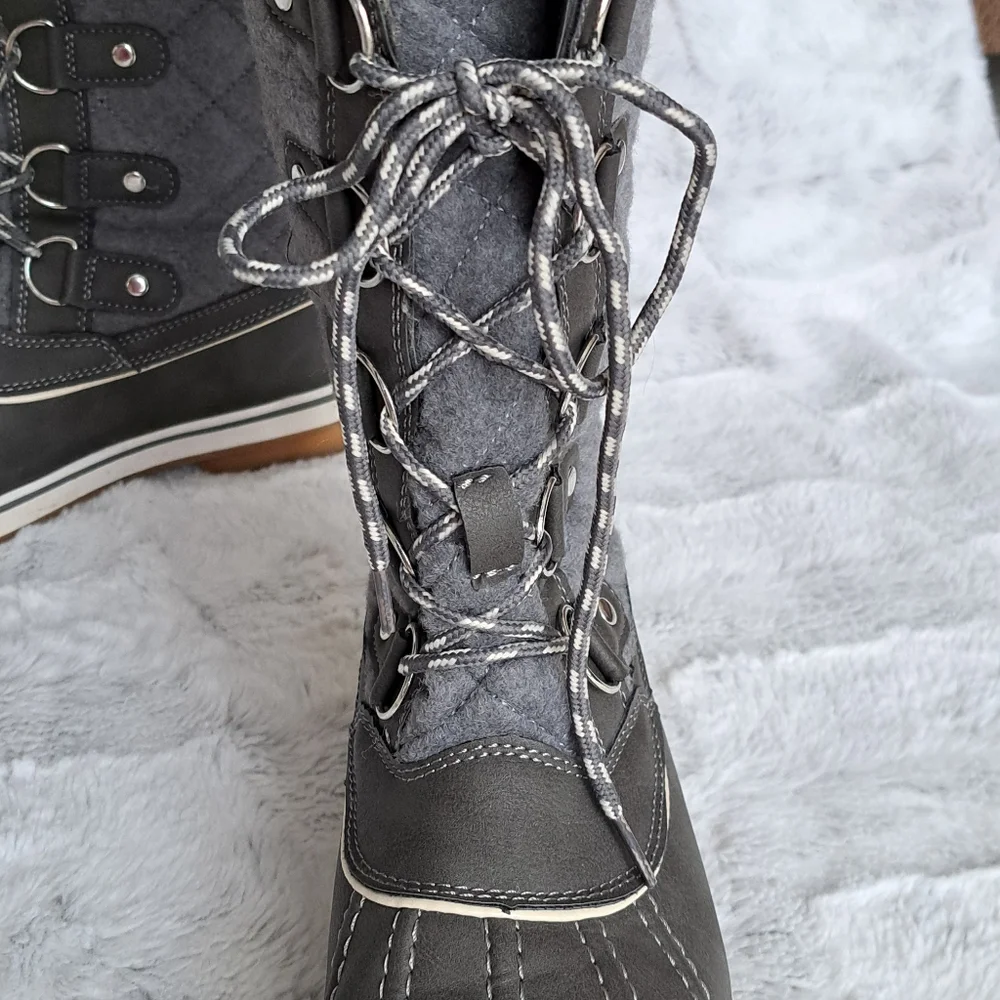 Global Win Quilted gray fur warm tall Duck Boot winter Snow boots. Size 8.5.